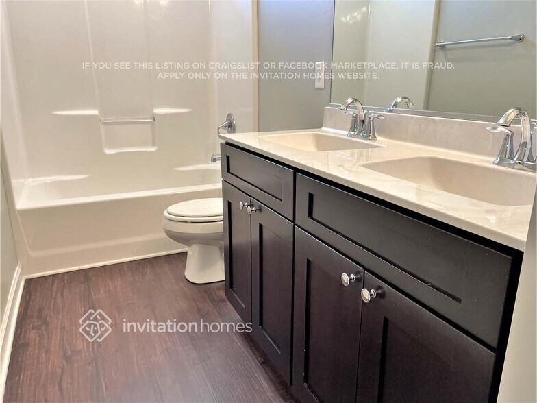 Building Photo - 270 Water Mill Rd