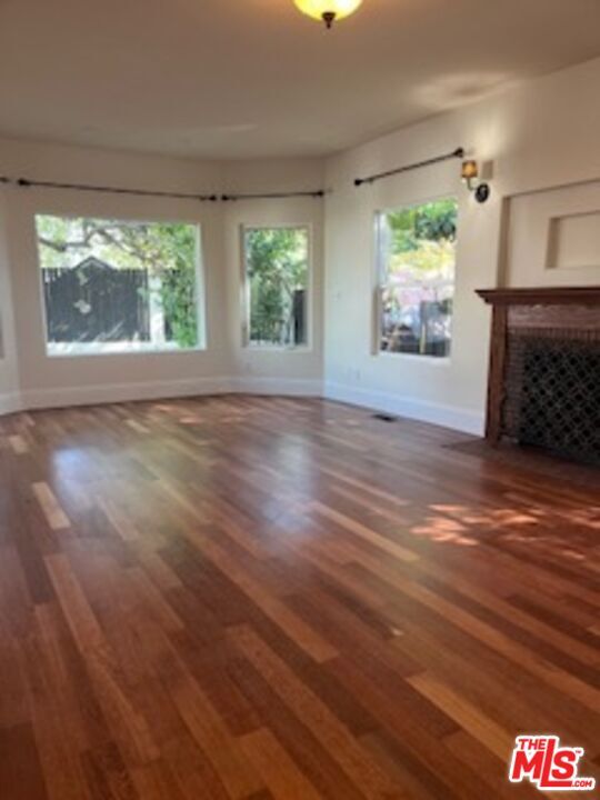 Building Photo - 8302 S Sepulveda Blvd