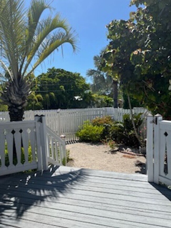 Building Photo - Large home on corner lot! Price reduced!