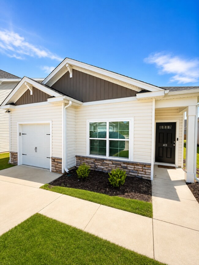 Building Photo - 413 Middlebury Ln