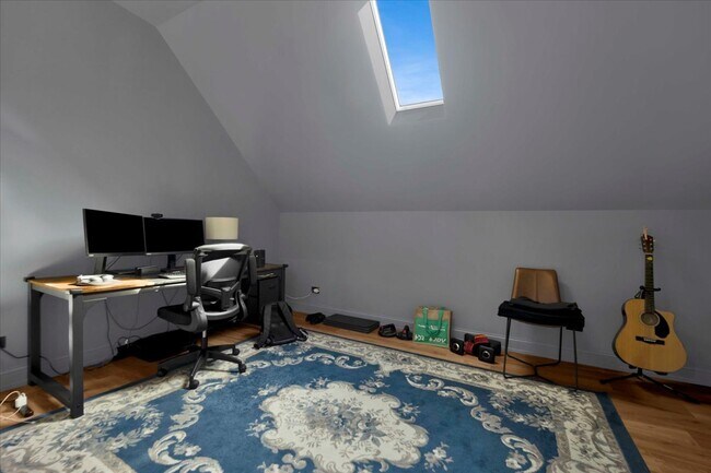 Building Photo - 1728 N Wood St