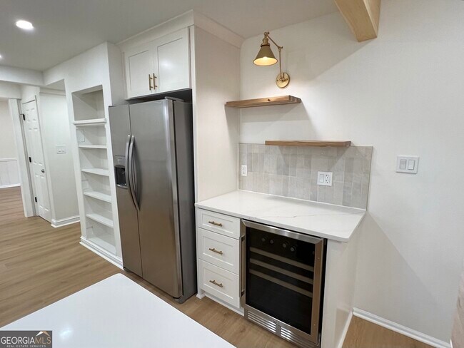 Building Photo - 2907 Clearbrook Dr