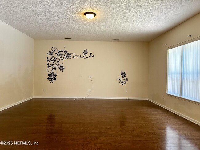Building Photo - 300 Candlebark Dr