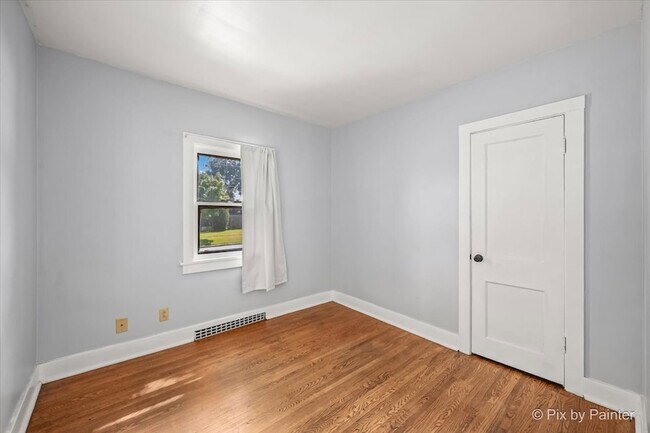 Building Photo - 645 Slade Ave