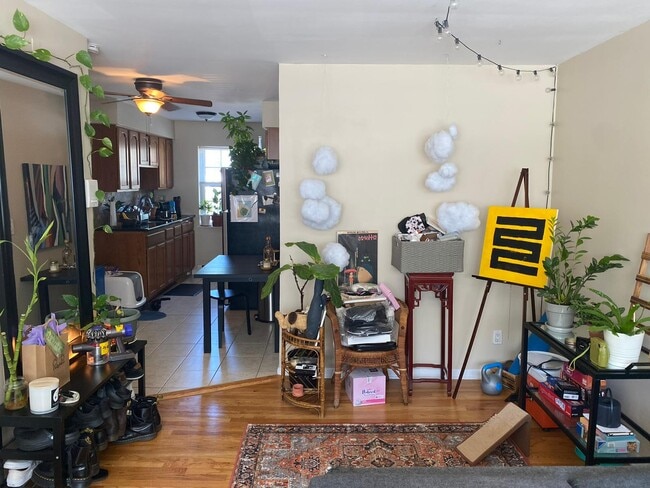 Building Photo - 17A S Valley Rd