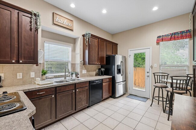 Building Photo - 8304 Timberbrook Ln