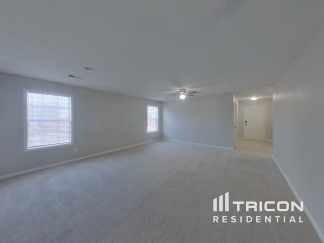 Building Photo - 5 Scottsdale Ct