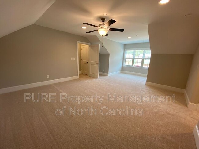 Building Photo - 9049 Treetop Wy NW