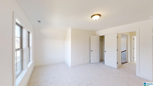 Building Photo - 12411241 Chelsea Pk Trl