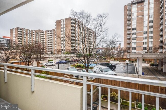 Building Photo - 3001 Veazey Terrace NW