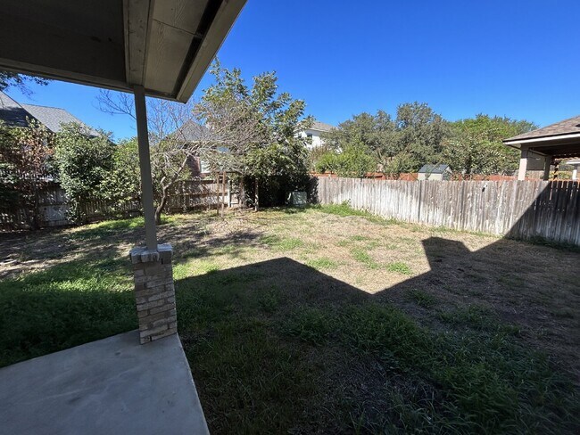 Building Photo - 5 Bedrooms house at Roger Ranch ready to m...