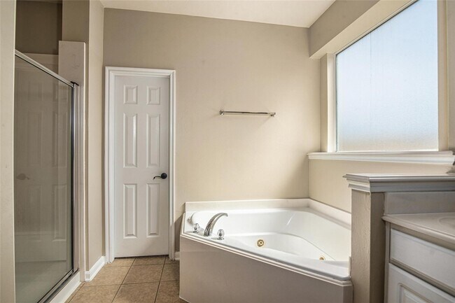 Building Photo - 24403 Redrock Falls