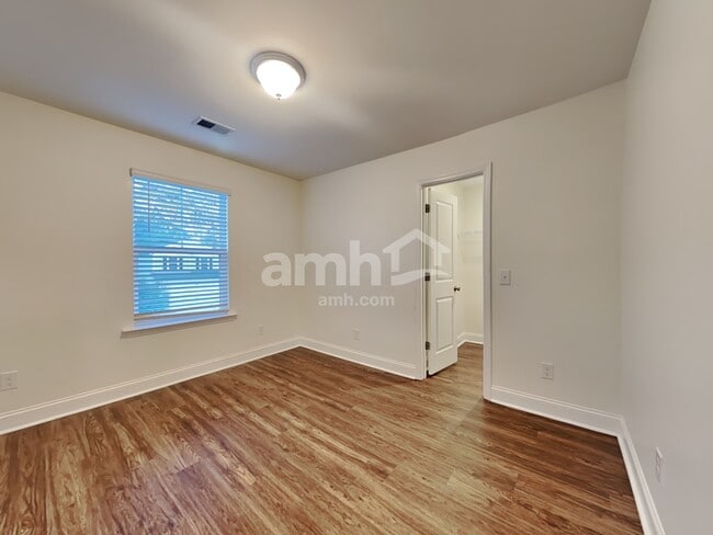 Building Photo - 1830 Produce Ln