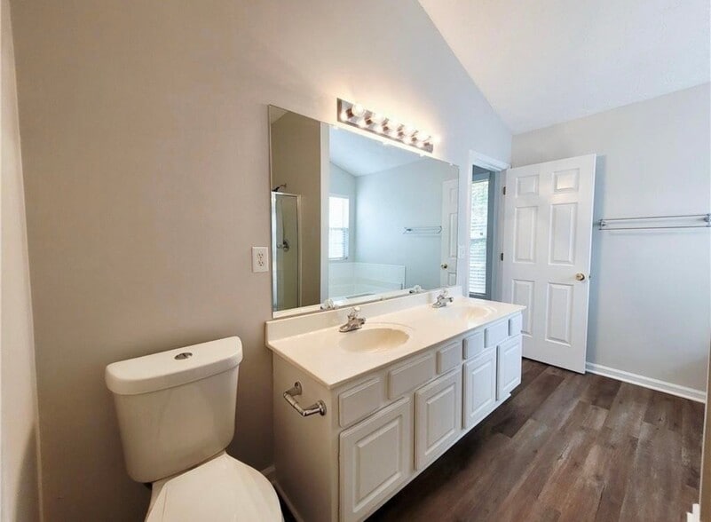 Building Photo - 3035 Arden Ridge Dr