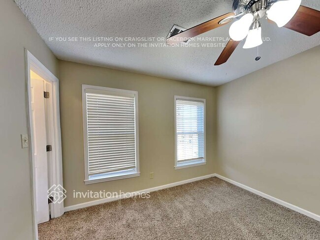 Building Photo - 3250 Ethan Dr