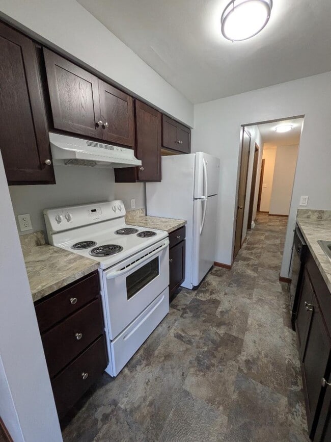 Building Photo - 4216 Foxfire Ct