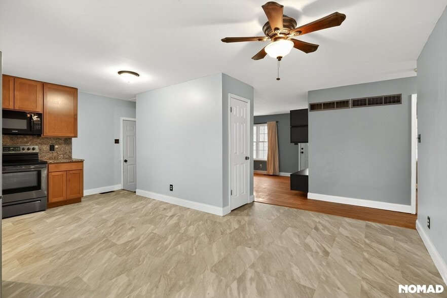 Building Photo - 2354 Jackson Dr