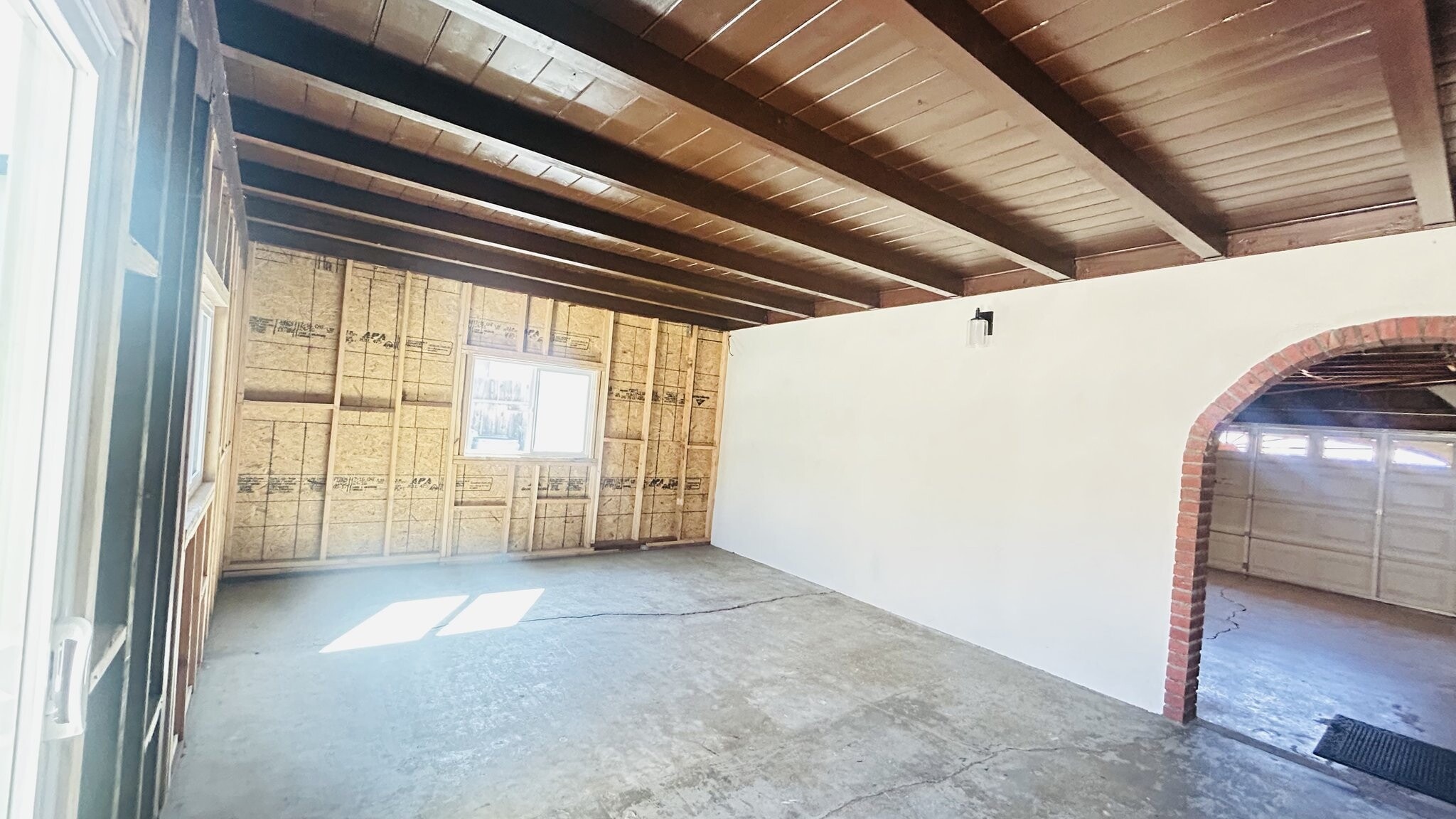 Building Photo - 2811 E 11th St