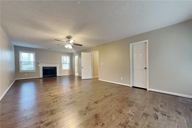 Building Photo - 895 Perrin Springs Ct NE