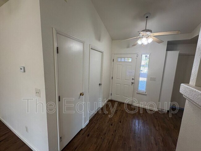 Building Photo - 451 W Marilyn St