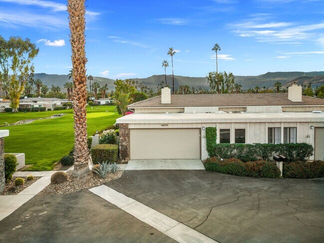 Building Photo - Luxury Golf Course Retreat in Indian Wells