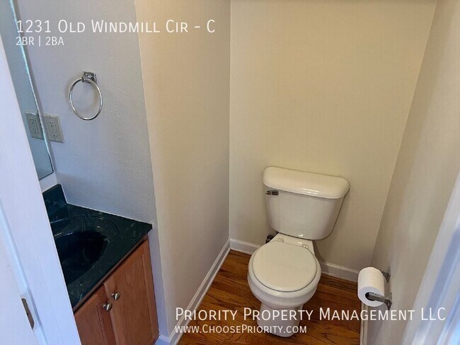 Building Photo - 1231 Old Windmill Cir