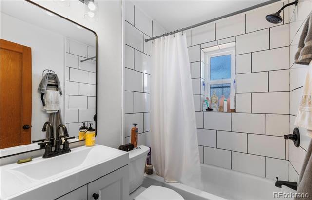 Building Photo - 111 S Perry St