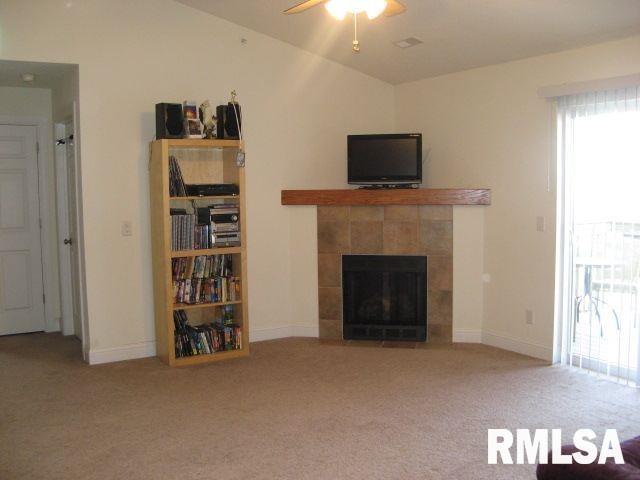 Building Photo - 641 E 46th St