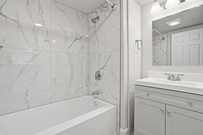 Building Photo - 3440 N Huetter Rd