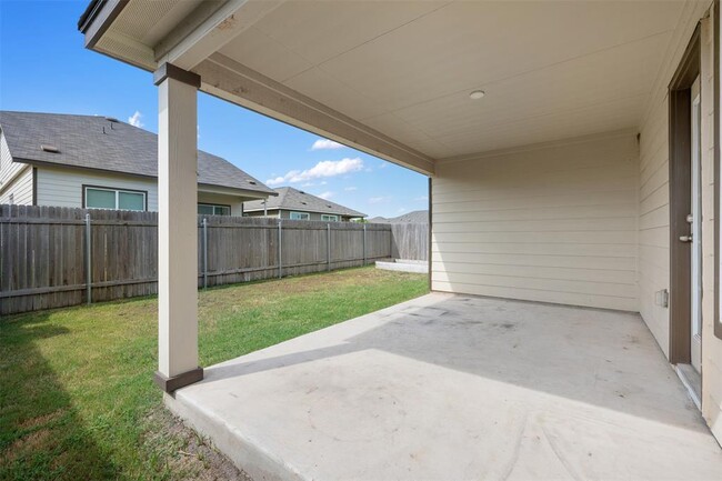 Building Photo - 704 Bailey Park Dr