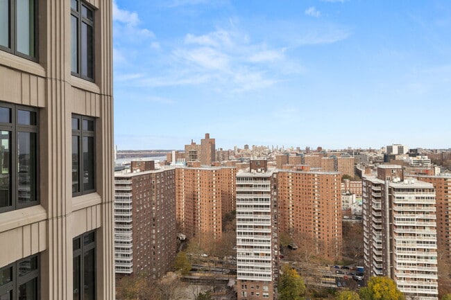 Building Photo - 543 W 122nd St