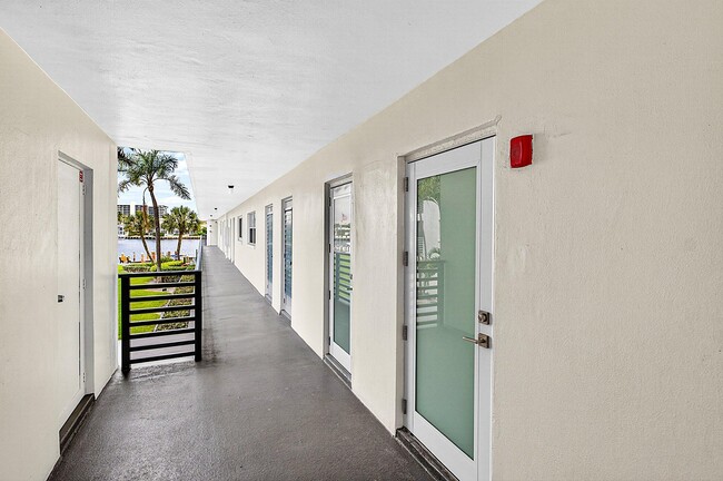 Building Photo - 3351 Spanish Trail