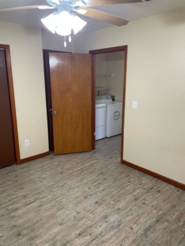 Building Photo - 1235 Continental Ct