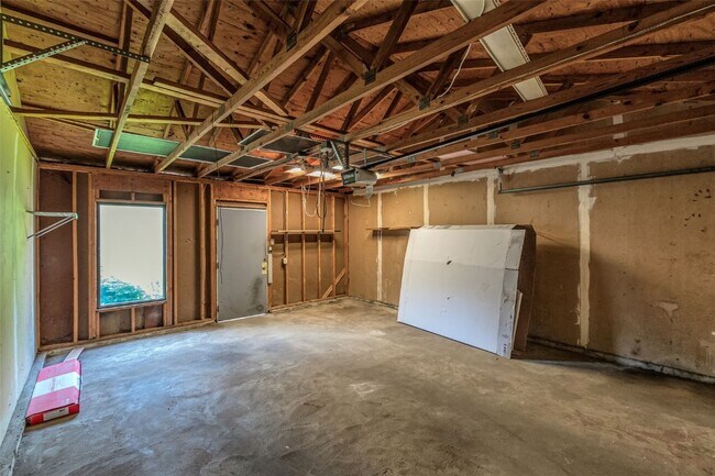 Building Photo - 4419 Oakland Ave