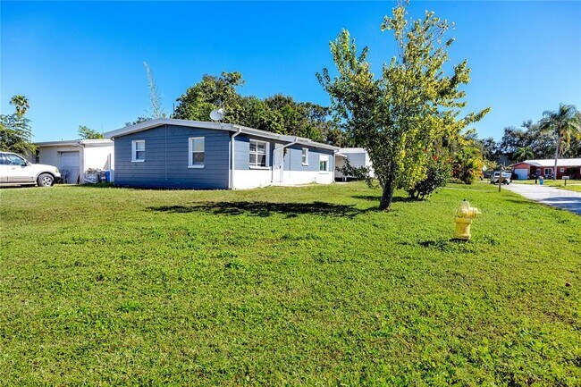 Building Photo - 6745 88th Ave N