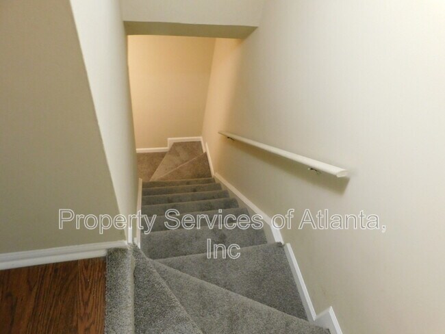Building Photo - 192 High Creek Dr