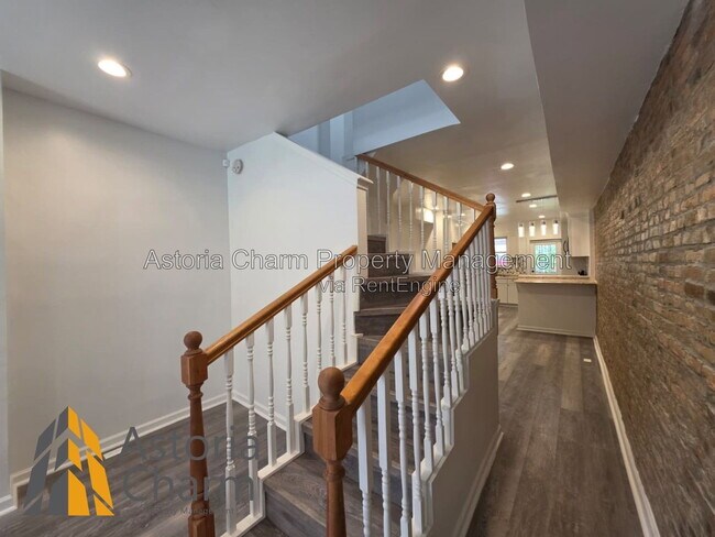 Building Photo - 519 E 28th St