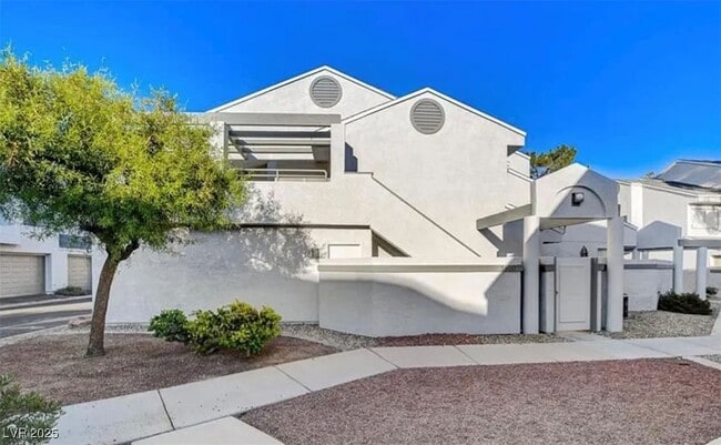 Building Photo - 5600 Orchard Ln