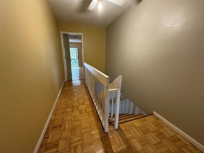 Building Photo - 6630 Racquet Club Dr