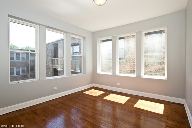 Building Photo - 7943 S Drexel Ave