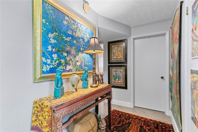 Building Photo - 1232 Bernadette Ln NE