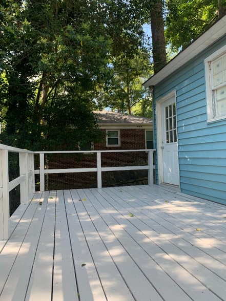 Building Photo - 612 S Beltline Blvd