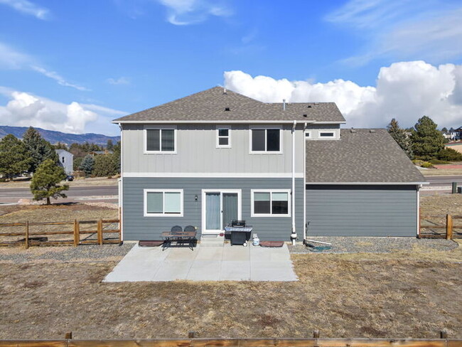 Building Photo - Modern Comfort Meets Mountain Beauty – 4-B...