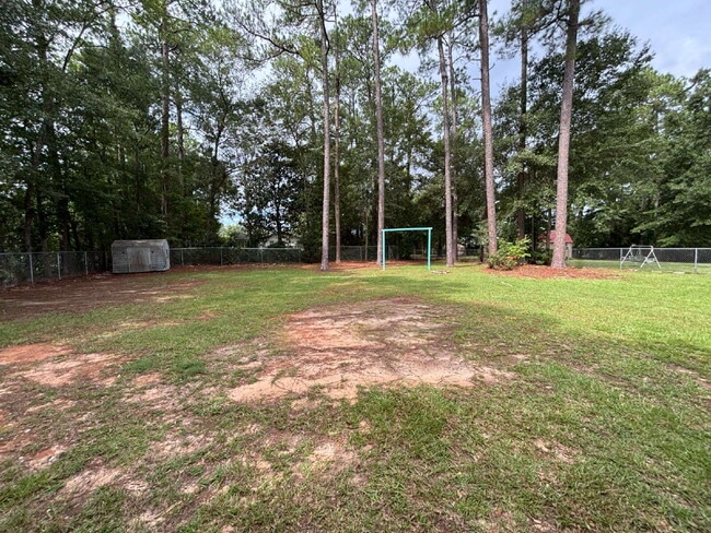 Building Photo - Available now FOR RENT in Dothan, AL!!