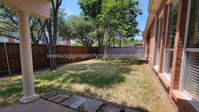 Building Photo - 1403 Lighthouse Ln