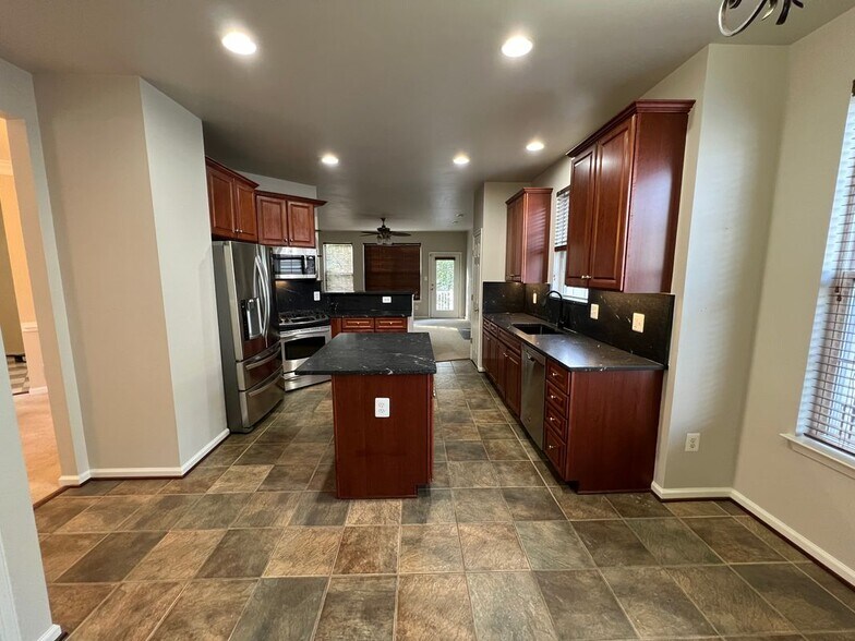 Building Photo - 8378 Tillett Loop