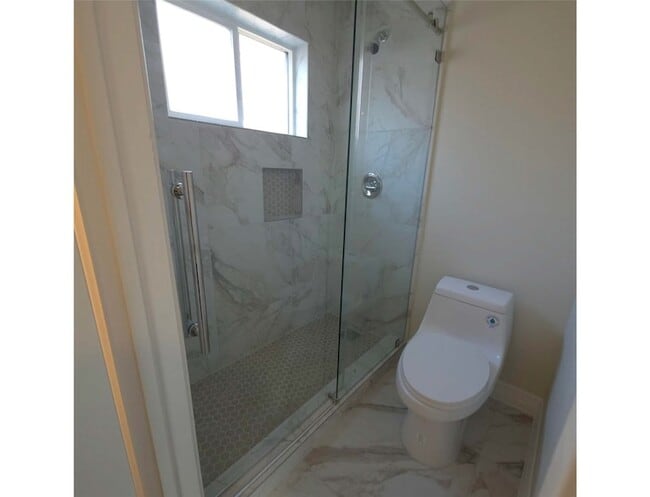 Building Photo - 7423 Weatherhill Ln