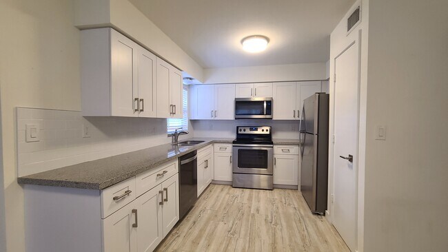 Interior Photo - Providence Pointe