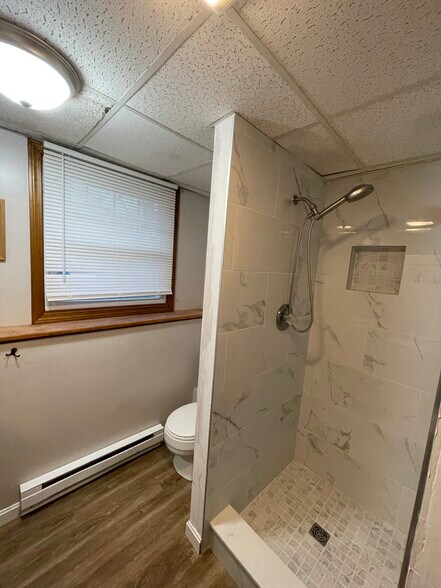 Unit 2 - Shower - 4 Strafford Rd