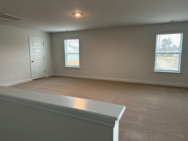 Building Photo - Beautiful new construction home in Richmond Hill, GA!